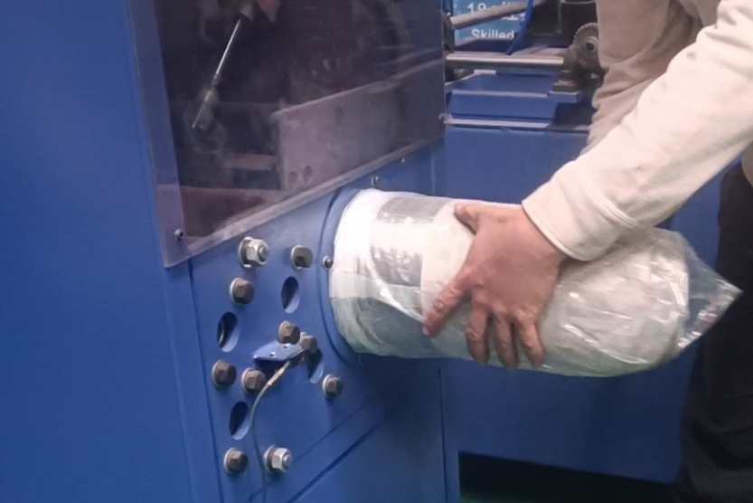 máquina enrolladora de almohadas de espuma (1)